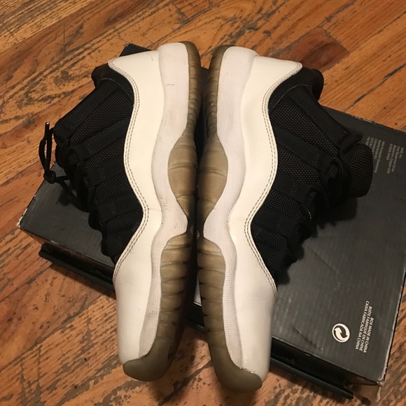 Air Jordan 11 low - Picture 2 of 4