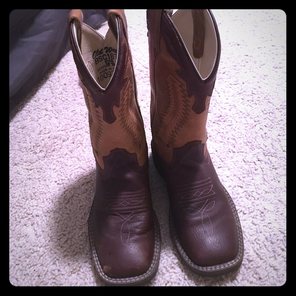 Old west leather boots