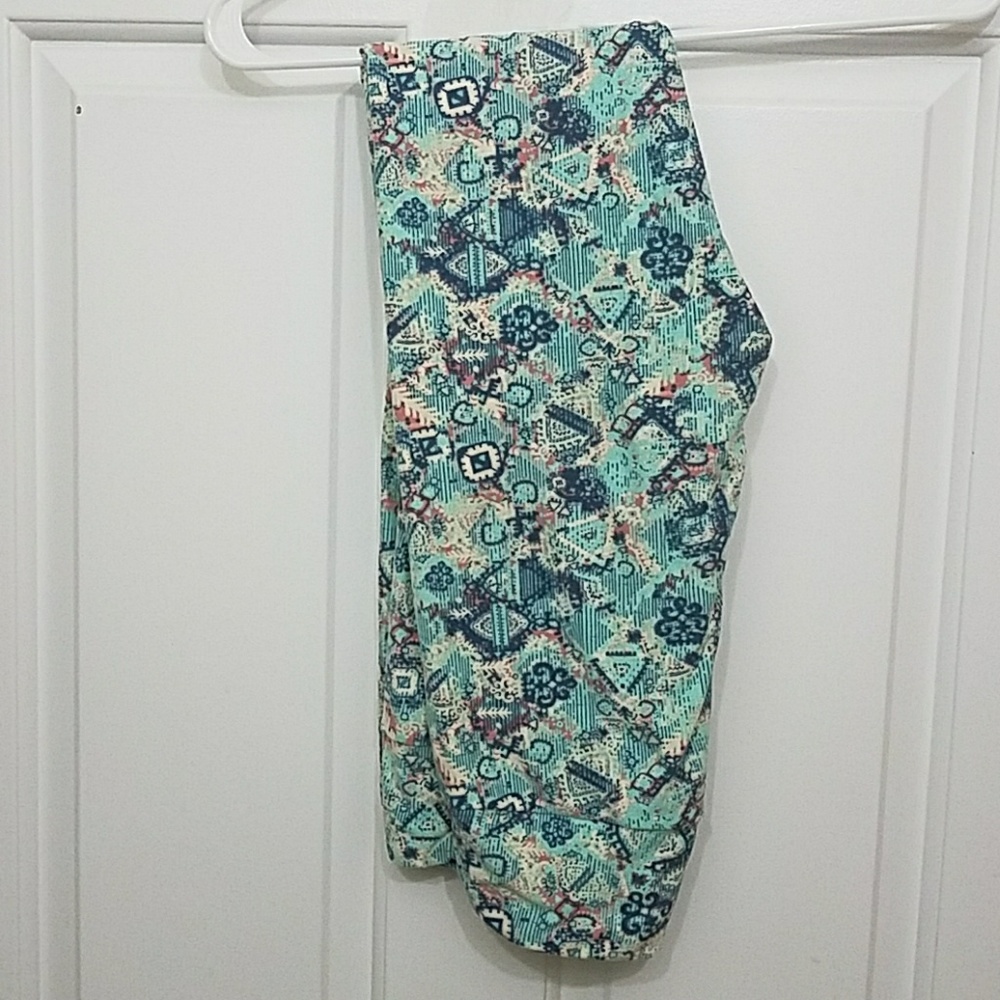 Lulaore leggings tired on once