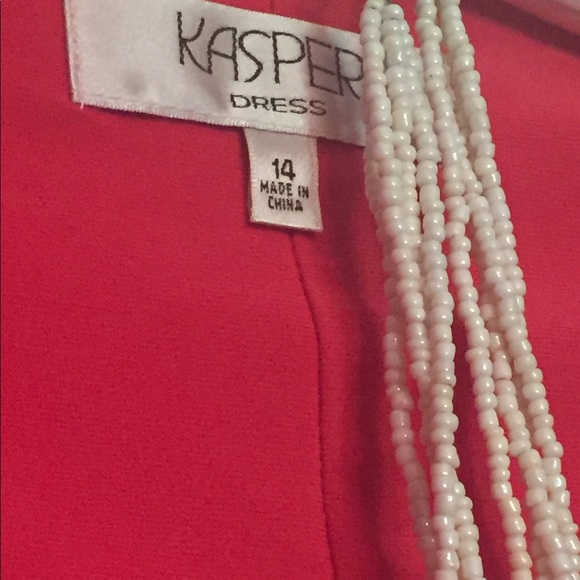 Rich coral color, very slimming and forgiving. - Picture 5 of 5