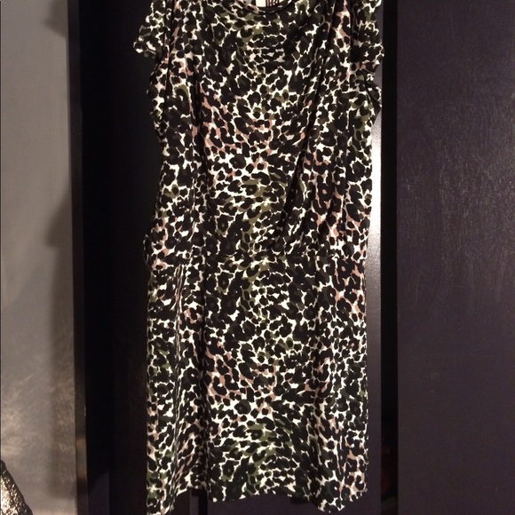 Dress - Picture 1 of 1