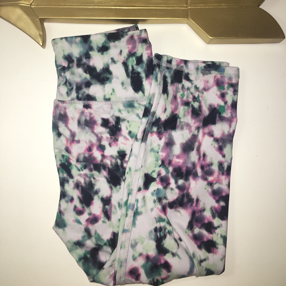 Old Navy Multi-Color Active Mid-Leg Leggings
