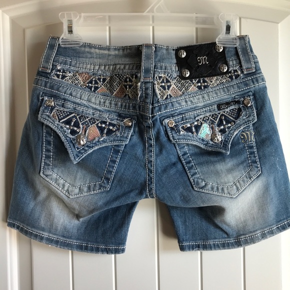 Miss Me Jean Denim Mid Shorts - Picture 5 of 8