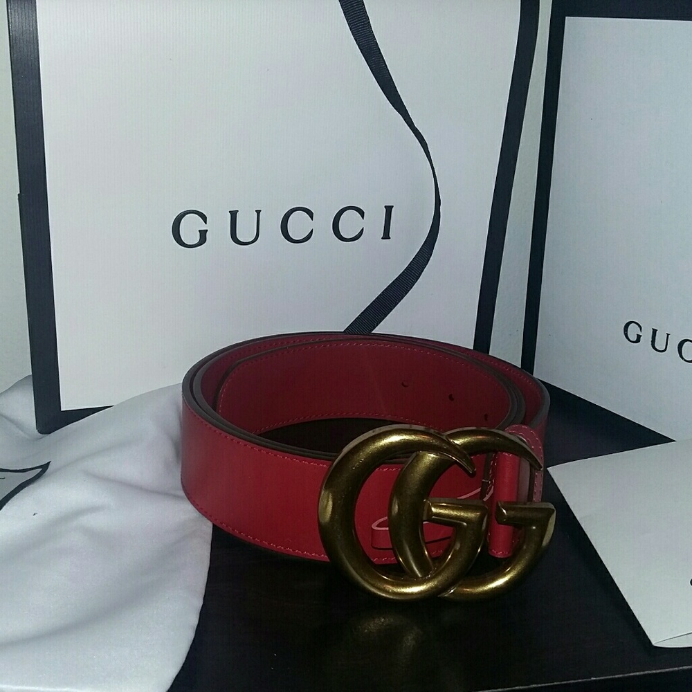A Gucci belt double "GG"