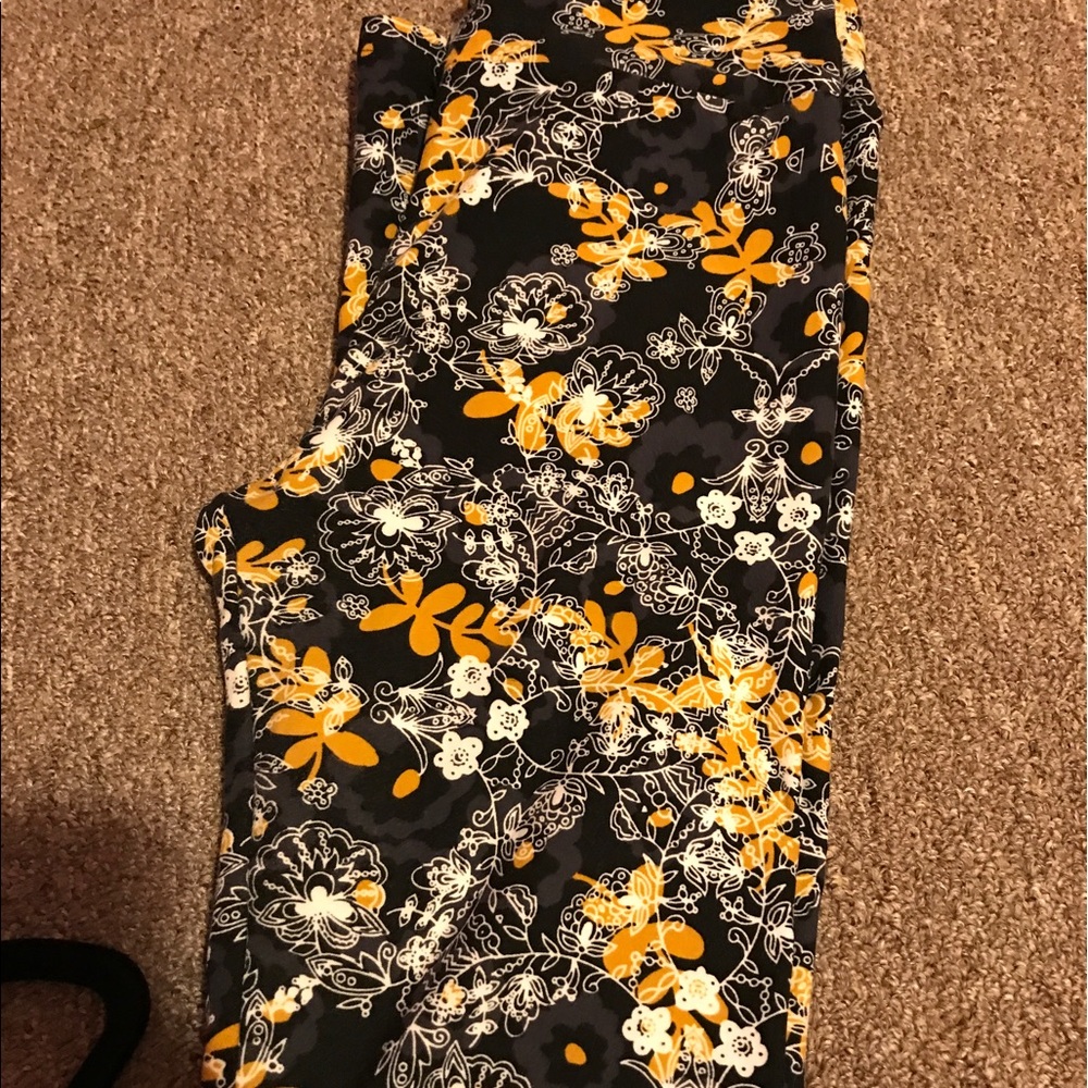 Lularoe one size leggings