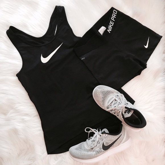 Nike Tops - BUNDLE Nike top + Nike Pro Spandex