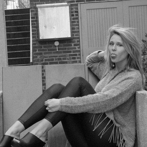 Meet your Posher, Janie - Picture 3 of 7