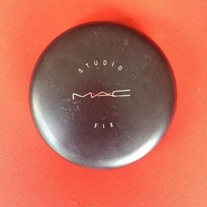MAC cosmetics. Studio fix pressed powder.