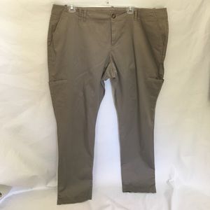 Old Navy mid rise cargo dark khaki skinnies