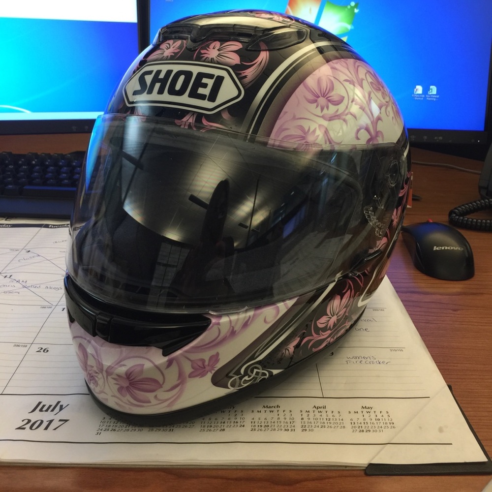 Women's shoei small helmet