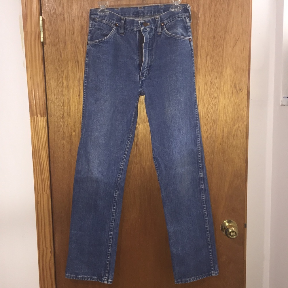 Vintage high-waisted, straight leg mom jeans