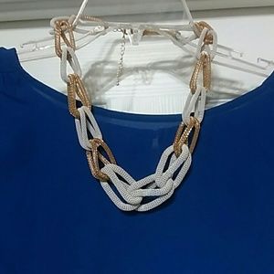 Mesh choker