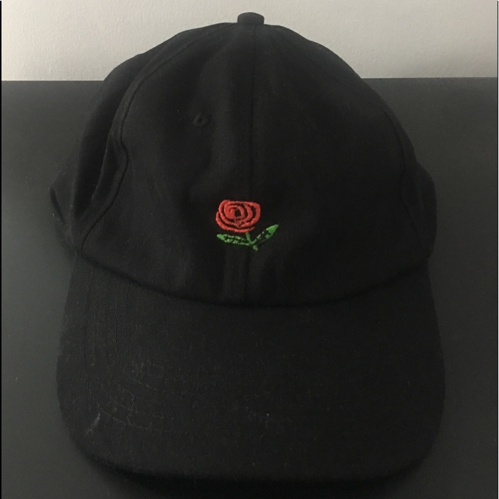 Black rose hat
