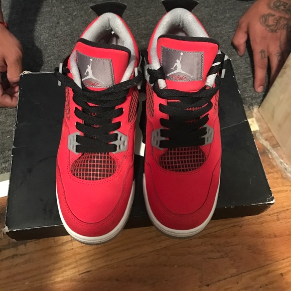 Air Jordan 4 - Picture 4 of 7