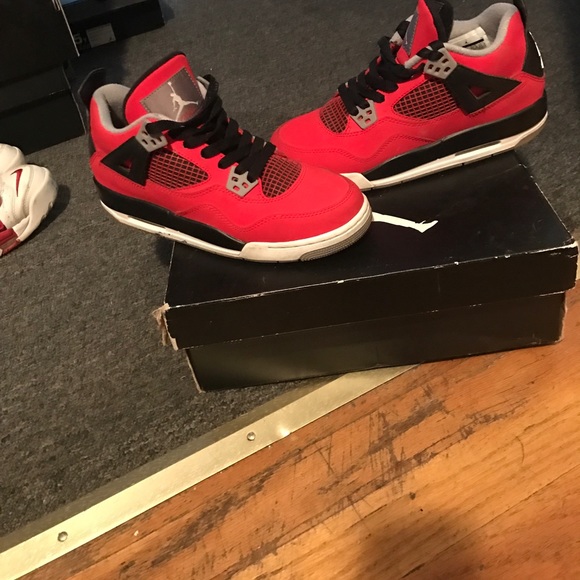 Air Jordan 4 - Picture 5 of 7