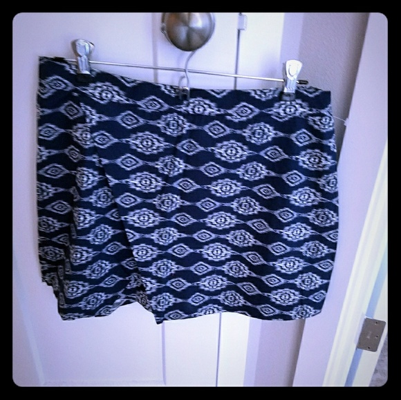 Olive and Oak skort - Picture 1 of 3