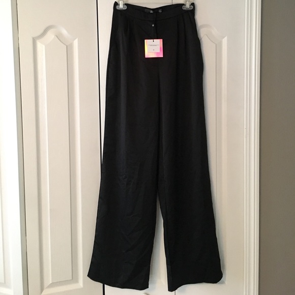 Misguided high waisted black satin pants - Picture 1 of 3