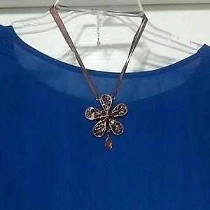 Your getting 2 necklaces!!