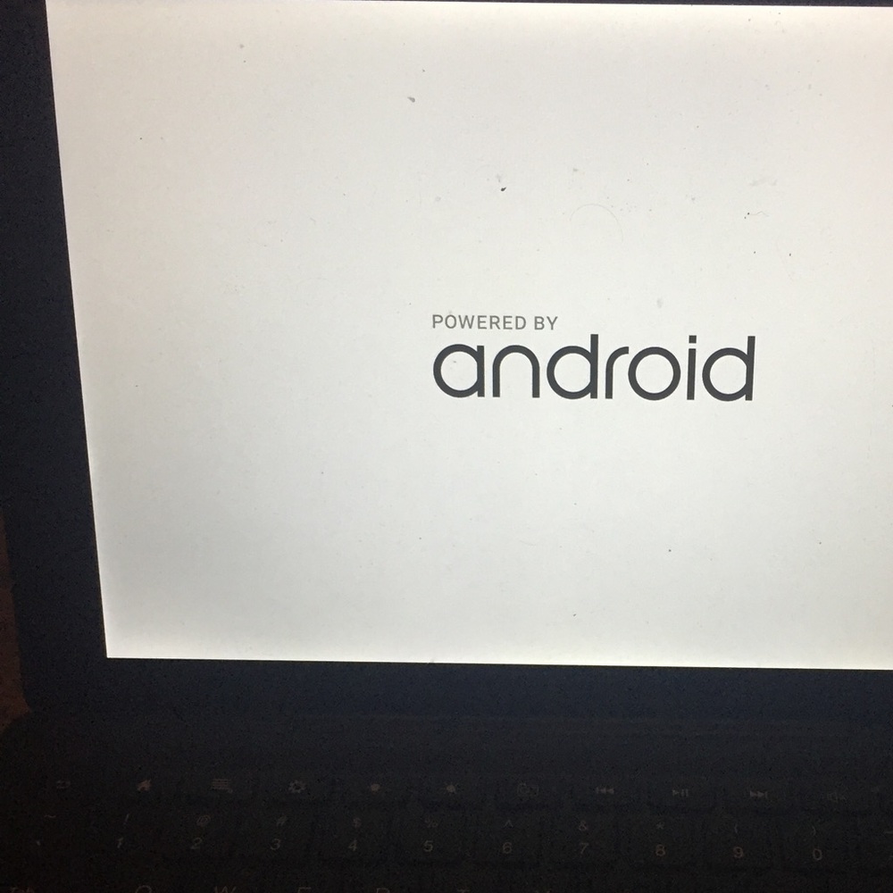 Pro 12 Android2-in-1 Laptop/Tablet - Picture 4 of 5