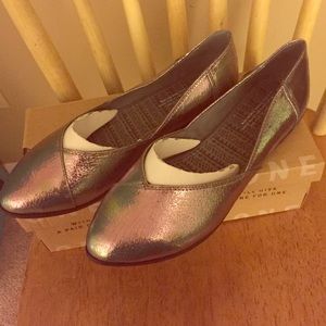 Toms gunmetal leather shiny shoes
