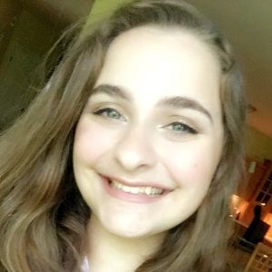 Meet your Posher, Claire