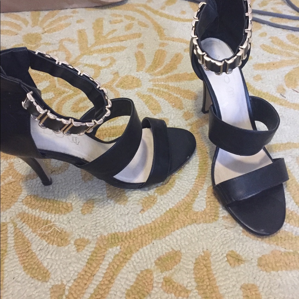 Black Aldo heels