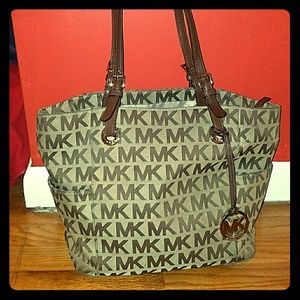 Michael kors tote bag tan with dust bag