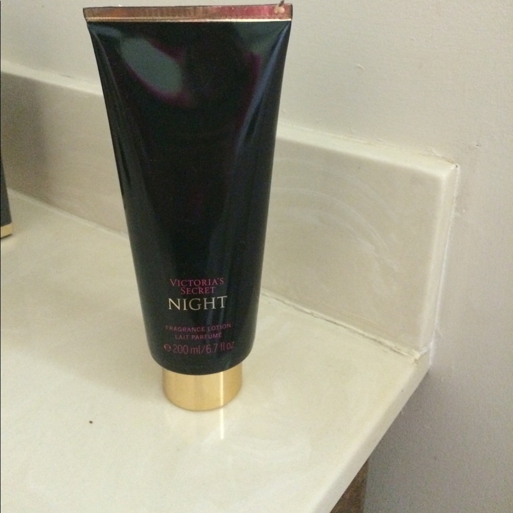 Victoria's Secret night body lotion