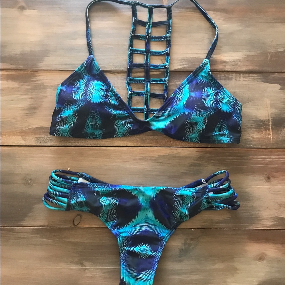 ❌SOLD❌ Peacock print bikini💖TEMPORARY PRICE DROP
