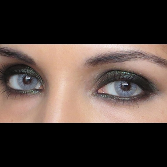 Gray Shadow - Picture 3 of 4