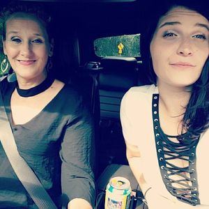 Meet your Posher, Cassandra