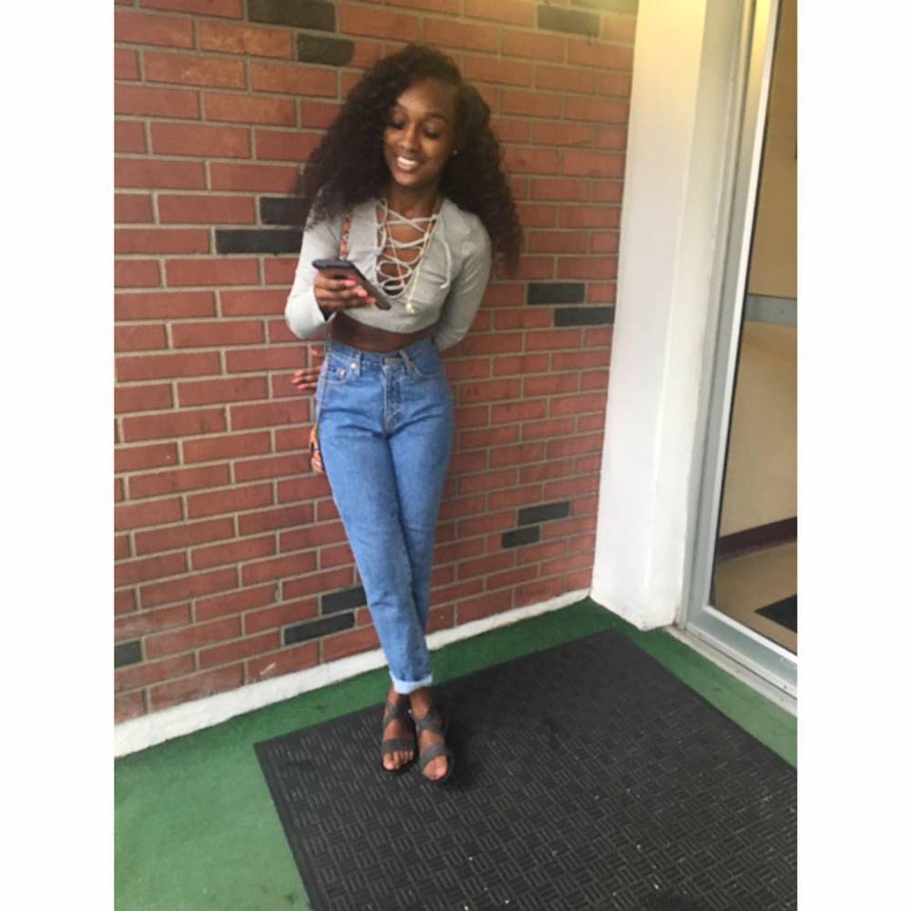 Meet your Posher, Troniese