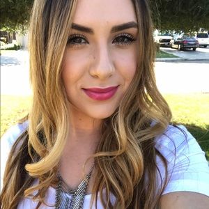 Meet your Posher, Adriana