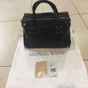 Authentic Michael Kors Taryn medium satchel.