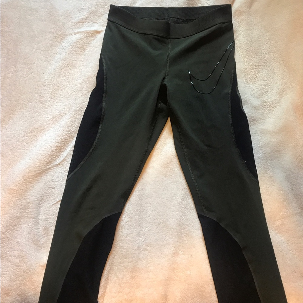 Nike crop leggings