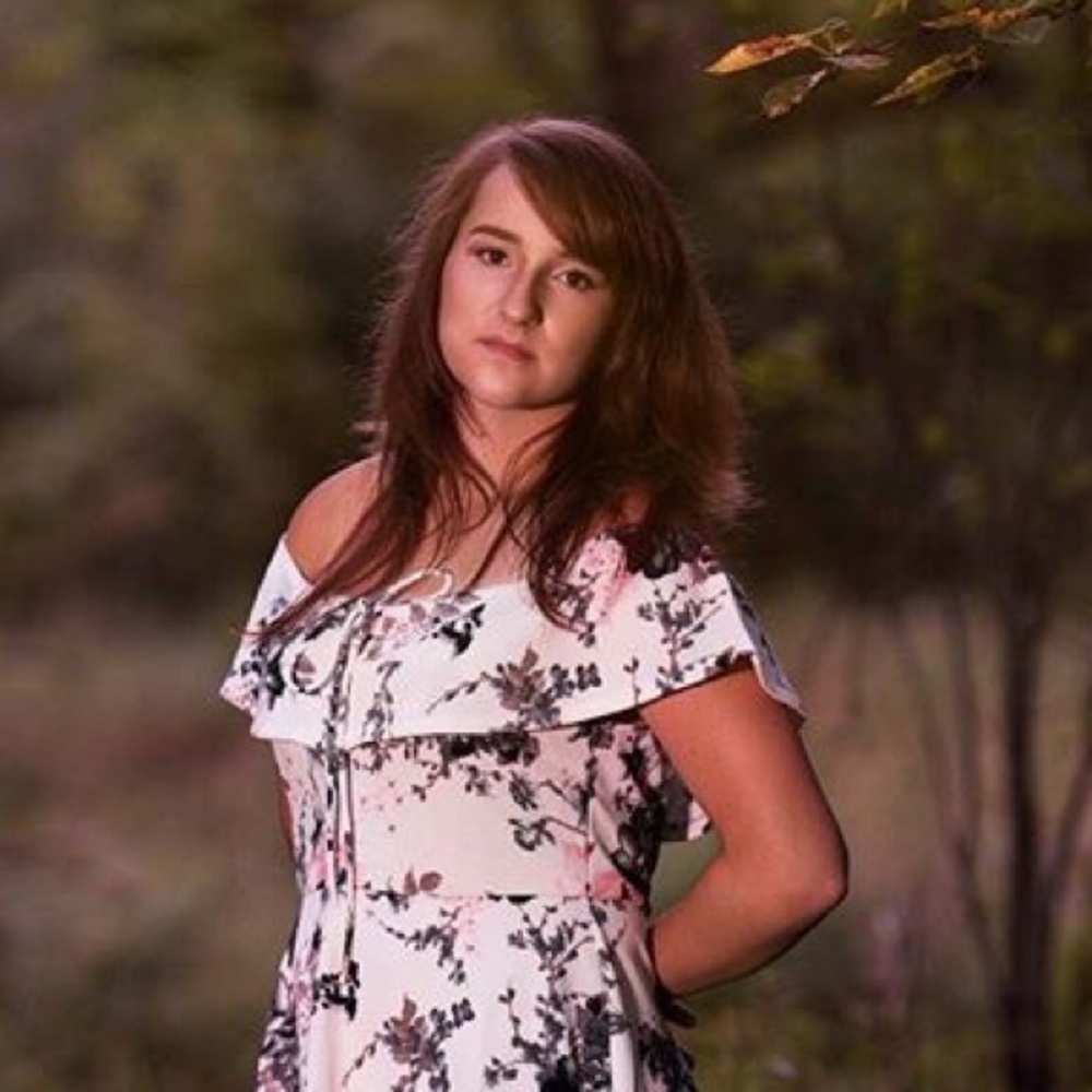 Meet your Posher, Becky