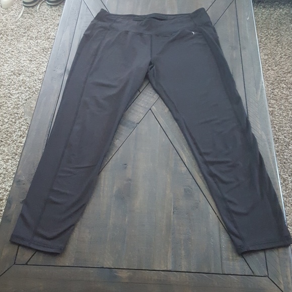 Bundle of 2 black workout leggings - Picture 3 of 7