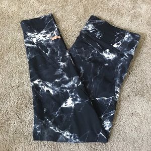 VS PINK Marble Ankle Leggings