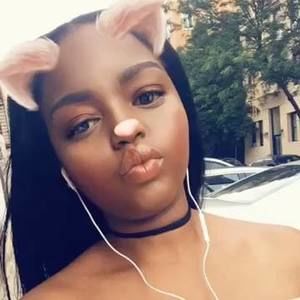 Meet your Posher, Esther