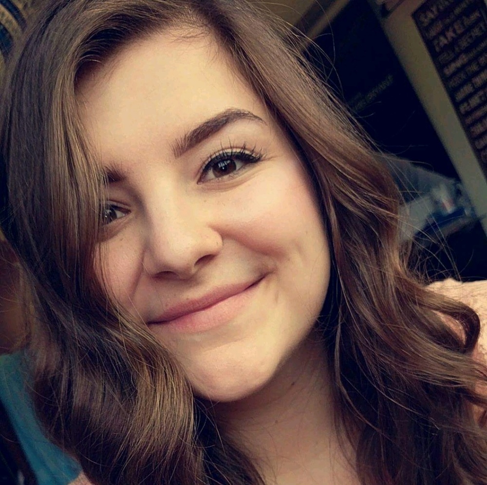 Meet your Posher, Avery