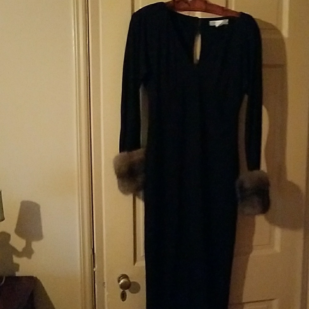 Dress - Picture 4 of 4