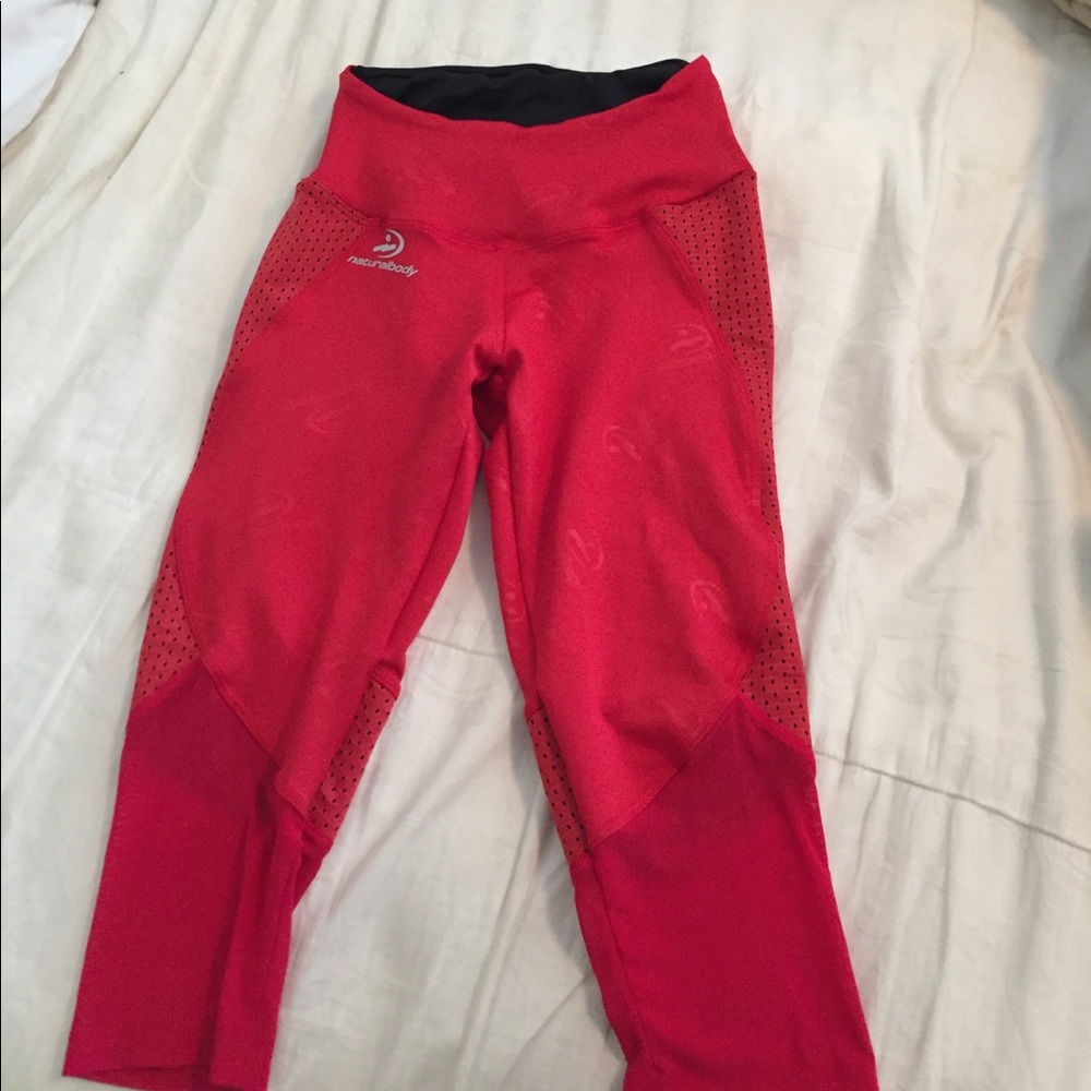 Red Capris leggings