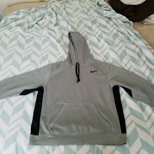 Nike therma fit hoodie