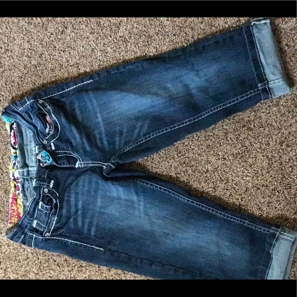 Cute comfy DownEast Capri jeans.