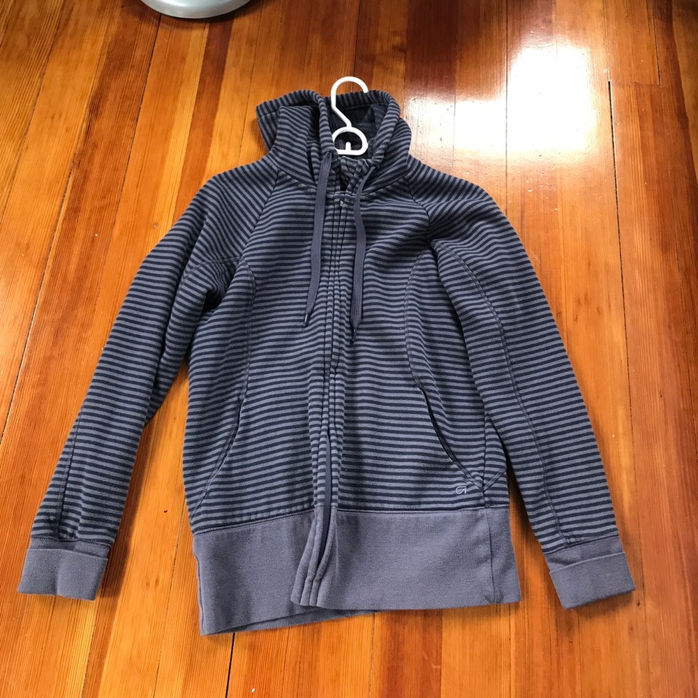 Gap sweatshirt
