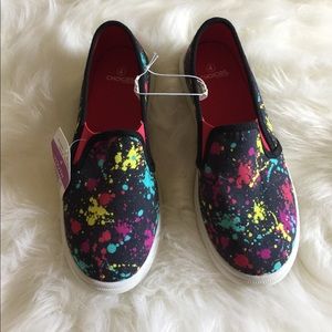 *SOLD* NWT youth size 4 paint splatter shoes
