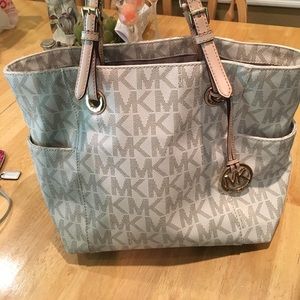 Michael kors white Mk purse