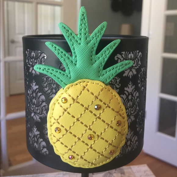 Kate Spade key fob Pineapple key fob NWT - Picture 2 of 5