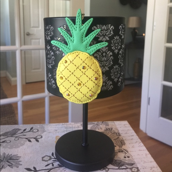 Kate Spade key fob Pineapple key fob NWT - Picture 3 of 5