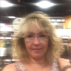 Meet your Posher, Linda